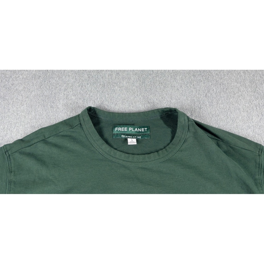Free Planet S Relaxed Shirt Mens Small Hunter Green Tee Short‎ Sleeve Graphic - Picture 3 of 5